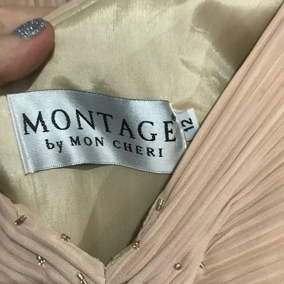 Mongtage formal gown. - Picture 5 of 8